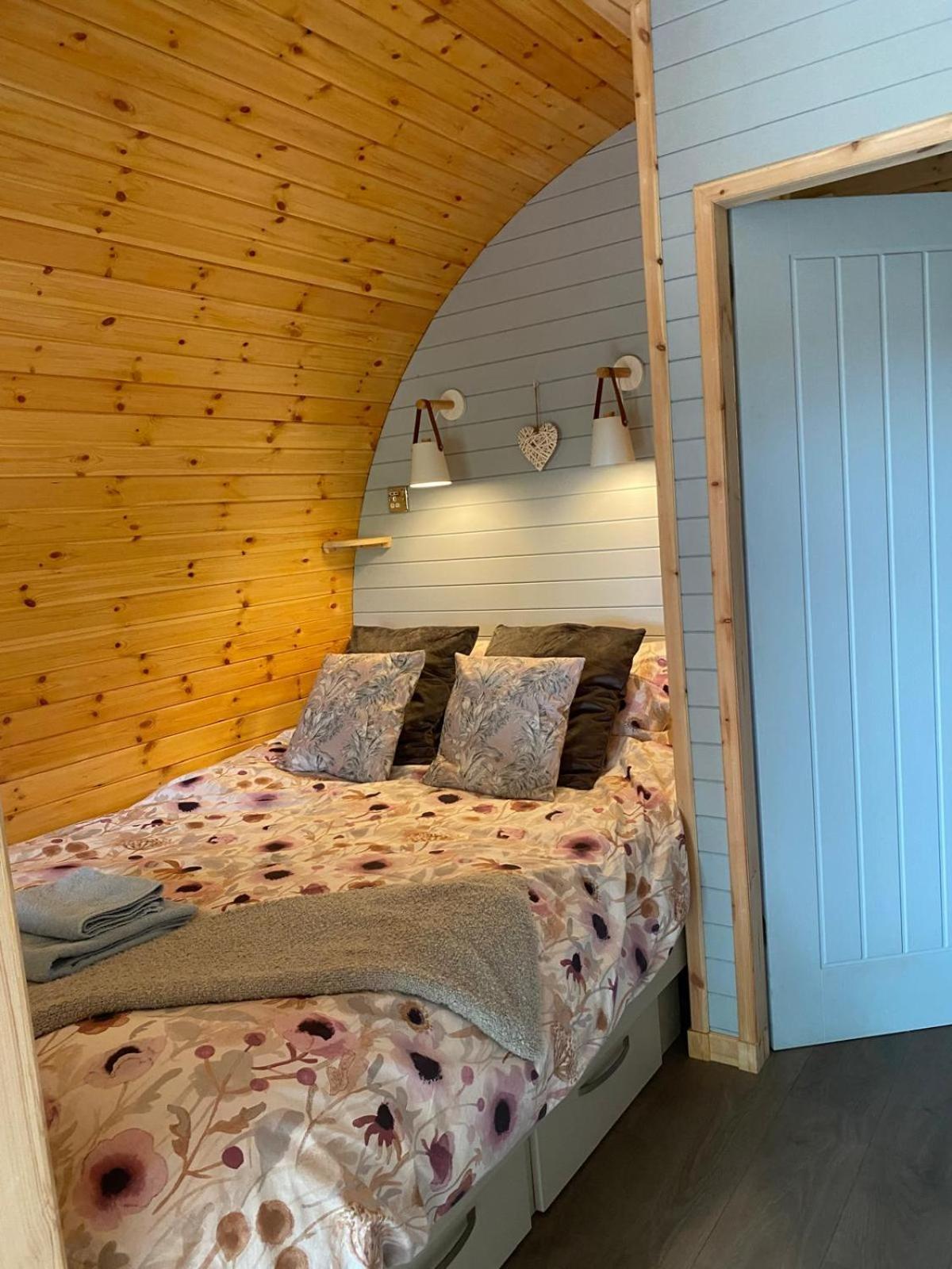 格拉斯哥 Campsie Luxury Pods With Hot Tub酒店 外观 照片