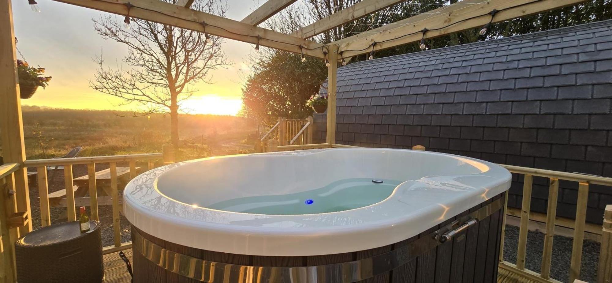 格拉斯哥 Campsie Luxury Pods With Hot Tub酒店 外观 照片